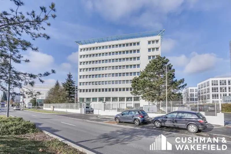 11 Avenue Morane Saulnier, Vélizy-Villacoublay for lease - Building Photo - Image 2 of 12