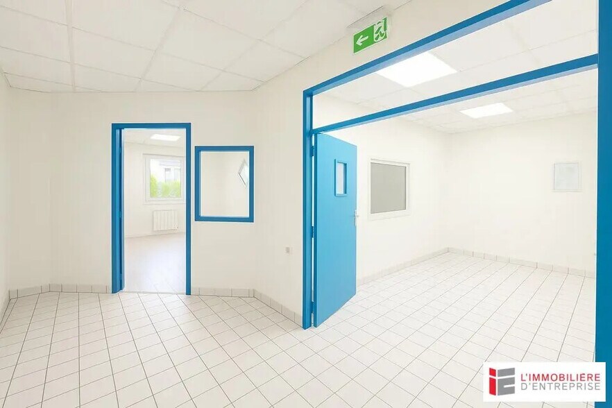 Office in Betton for lease - Interior Photo - Image 1 of 5