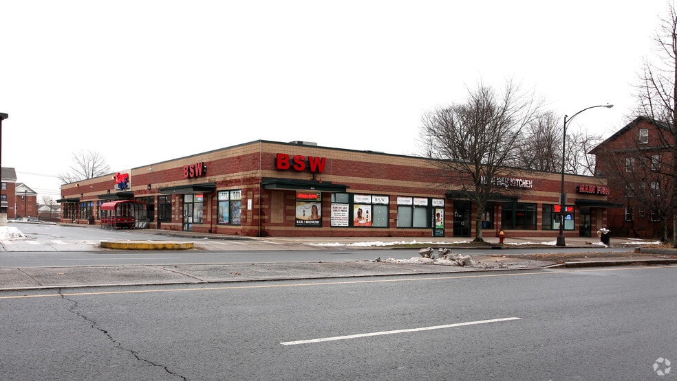 18701888 Main St, Hartford, CT 06108