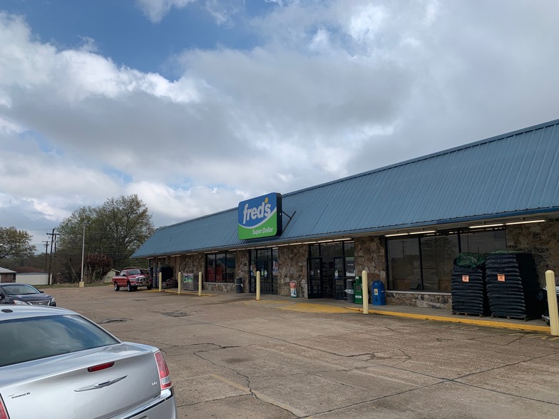 813 W Park Ave, Greenwood, MS for sale - Building Photo - Image 1 of 1