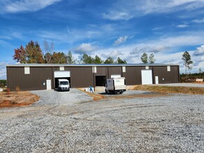 815 Tom Cat Ln, Spartanburg, SC for lease Building Photo- Image 2 of 5