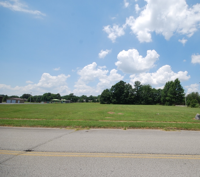 2949 US-45 Frontage byp, Jackson, TN for sale - Building Photo - Image 2 of 11