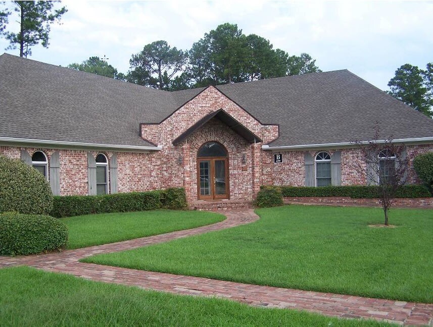 439 Katherine Dr, Flowood, MS 39232