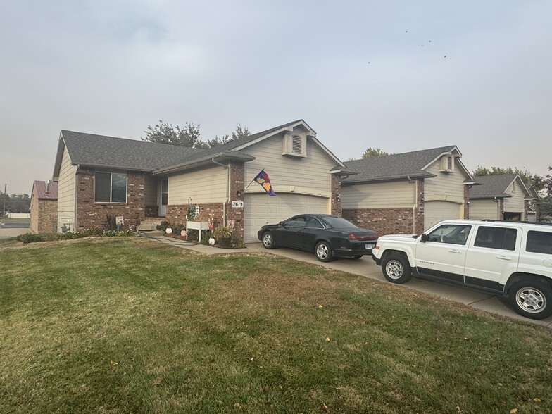 7612 W Cornelison Cir, Wichita, KS for sale - Primary Photo - Image 1 of 27