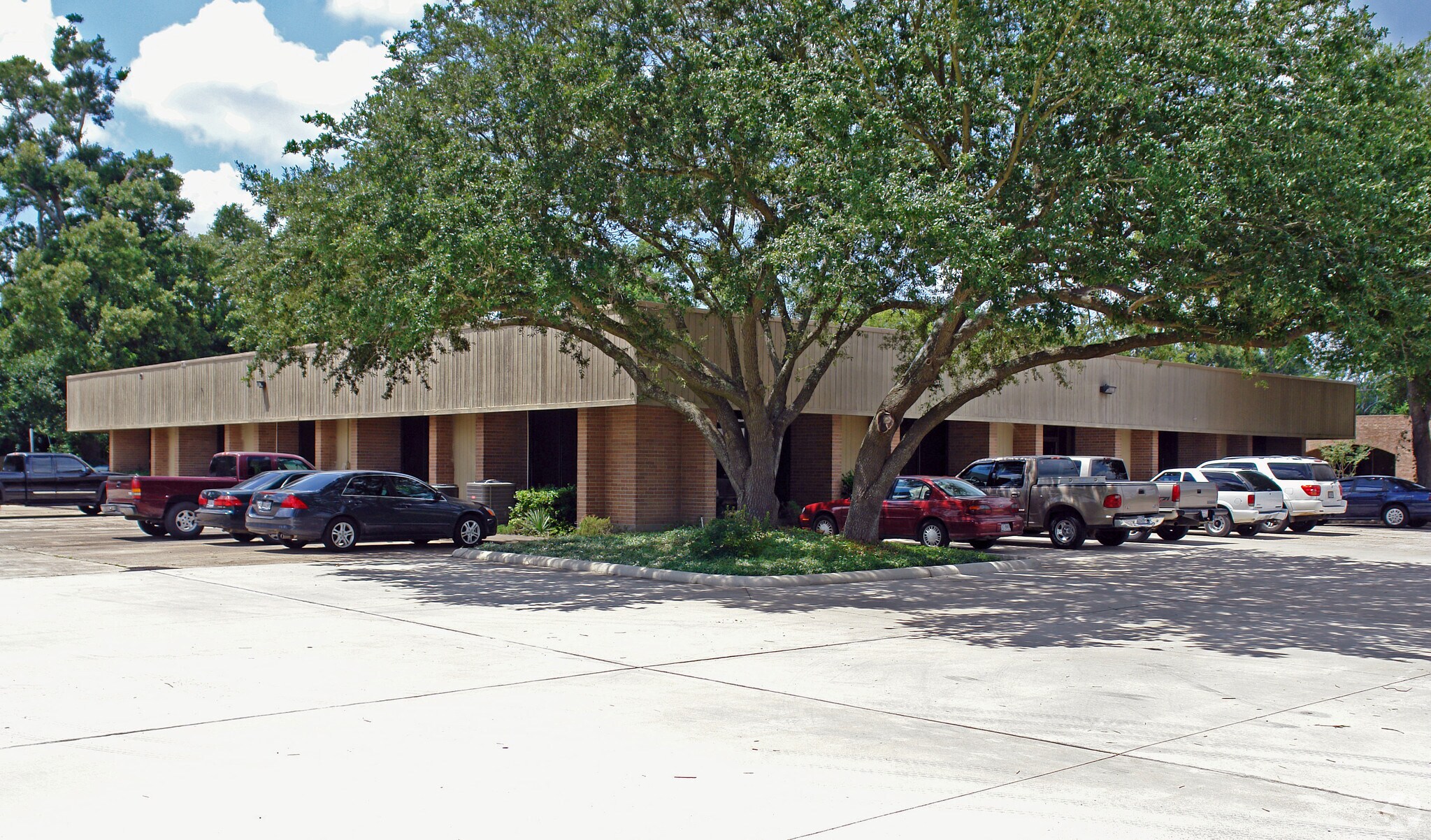 4347 Phelan Blvd, Beaumont, TX 77707 Office for Lease