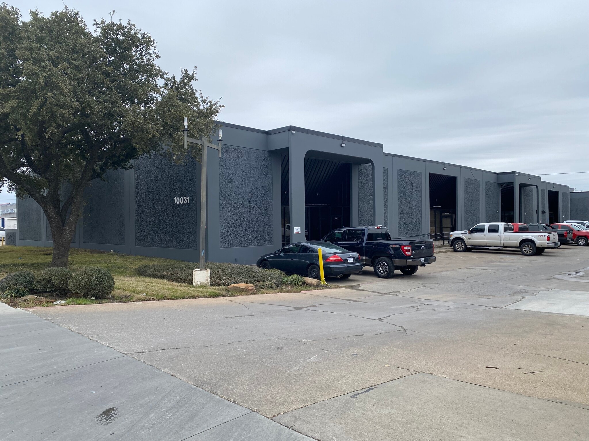 10031 Monroe Dr, Dallas, TX for lease Building Photo- Image 1 of 8
