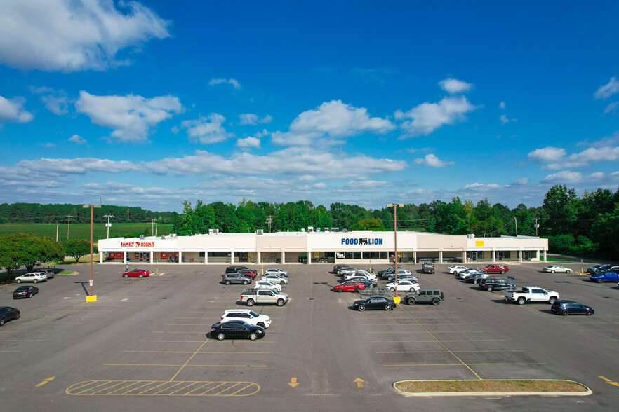 1100-1116 Aberdeen Rd, Laurinburg, NC for lease - Building Photo - Image 1 of 23