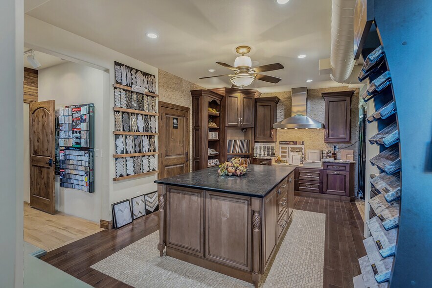 2136 Airport Rd, Rifle, CO for sale - Building Photo - Image 1 of 1