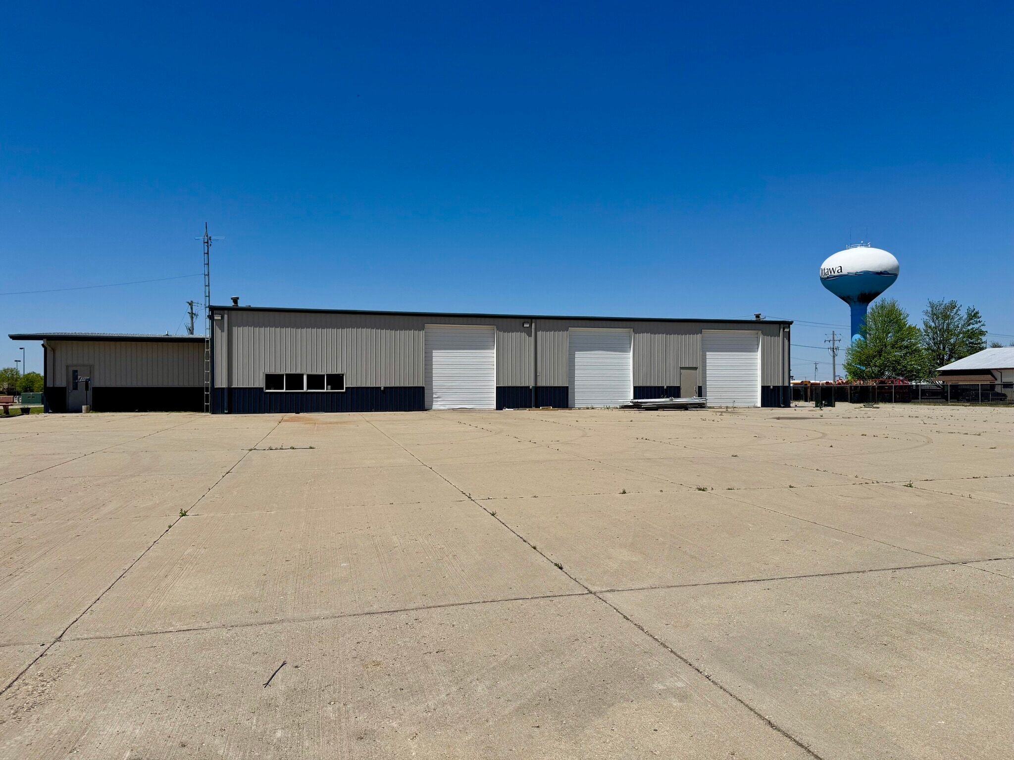 200 W Stevenson Rd, Ottawa, IL for lease Building Photo- Image 1 of 18