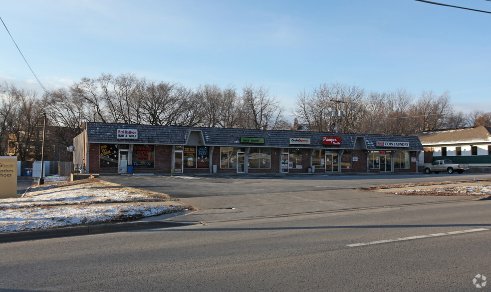 10325-10403 W 75th St, Shawnee, KS for lease - Building Photo - Image 2 of 2