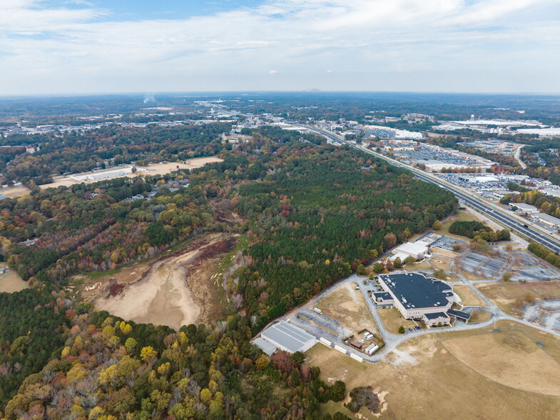 1705 Iris Dr SE, Conyers, GA for sale - Aerial - Image 2 of 15