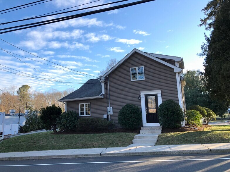 30 W Main St, Niantic, CT for sale - Building Photo - Image 1 of 1