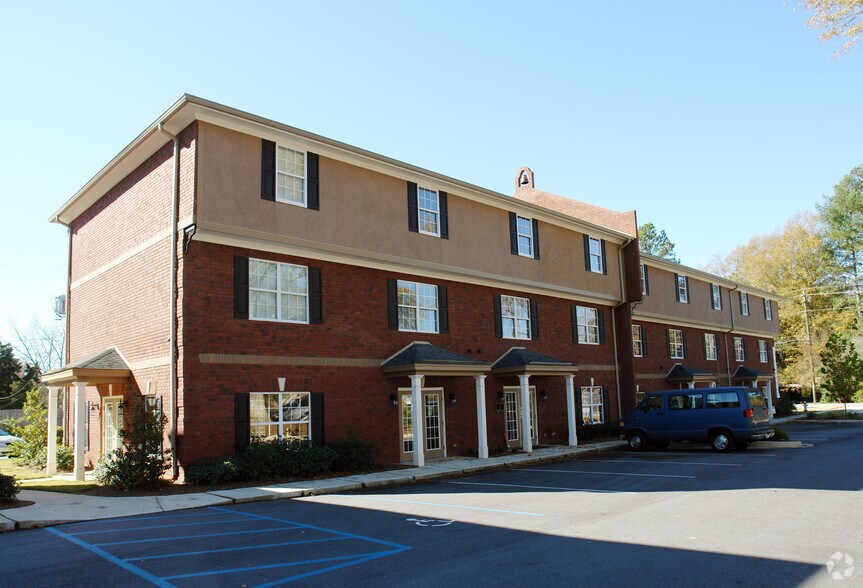 105 Whitehead Rd, Athens, GA 30606