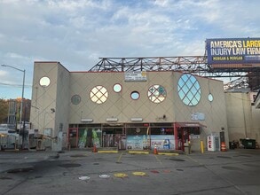 250 Jackson Ave, Bronx, NY for lease Interior Photo- Image 2 of 7