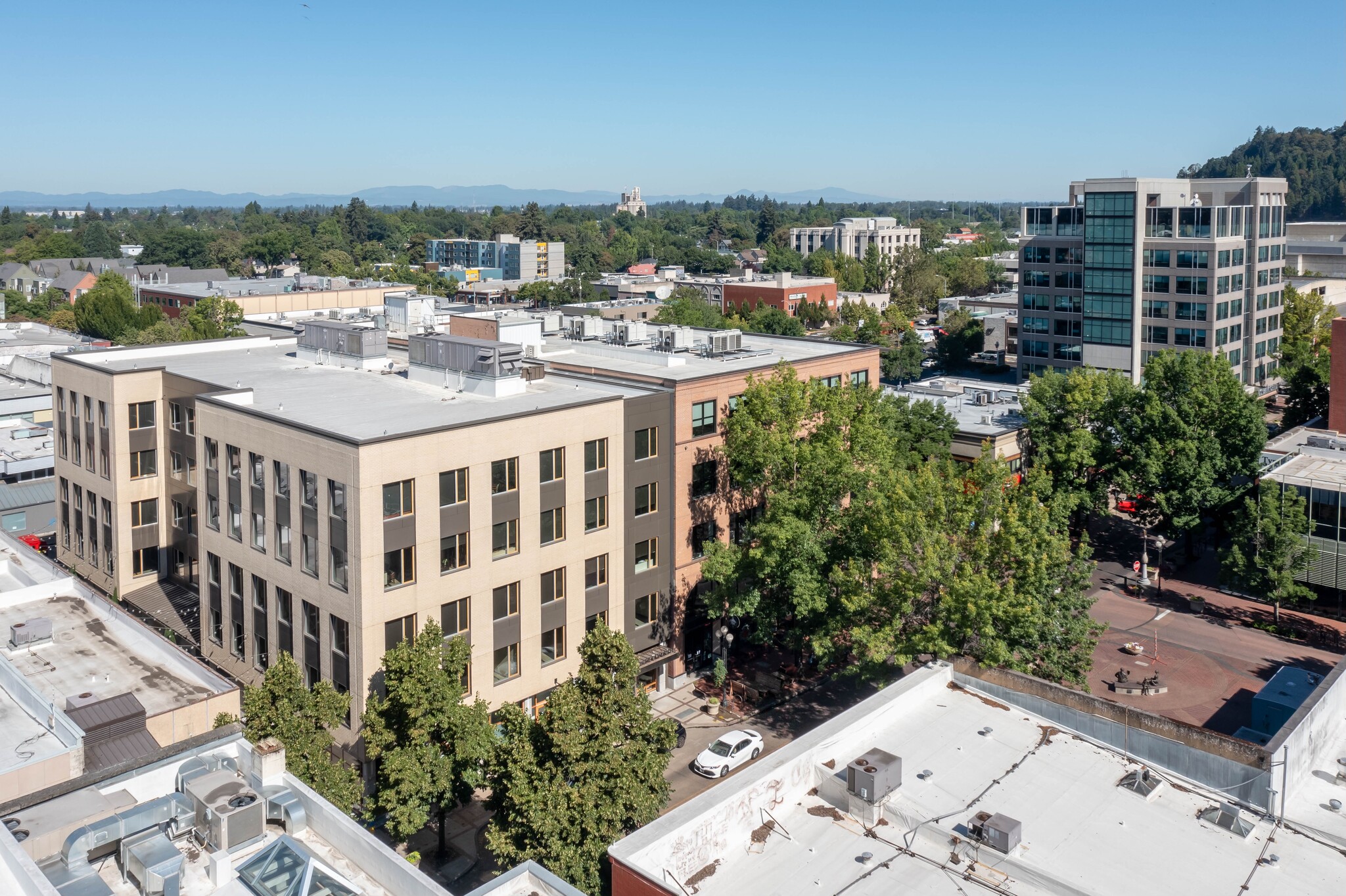 940-946 Willamette St, Eugene, OR for lease Building Photo- Image 1 of 5