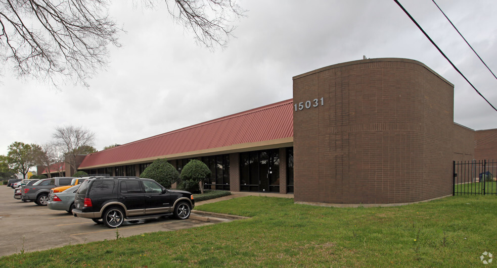 15031 Woodham Dr, Houston, TX for lease - Primary Photo - Image 1 of 5