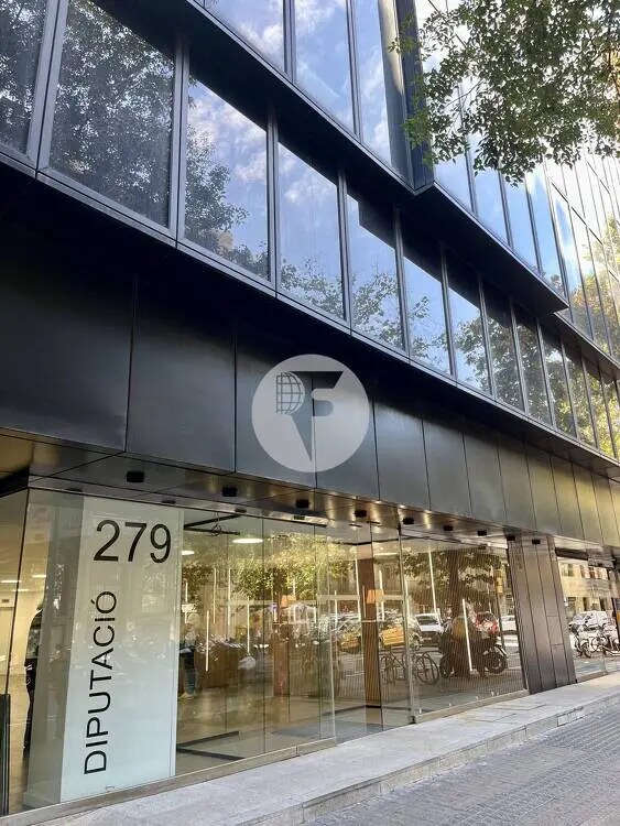 Office in Barcelona, Barcelona for lease Building Photo- Image 1 of 8