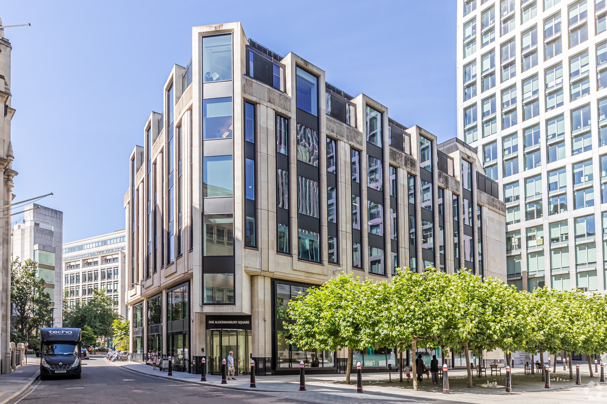 1 Aldermanbury Sq, London for sale Primary Photo- Image 1 of 1