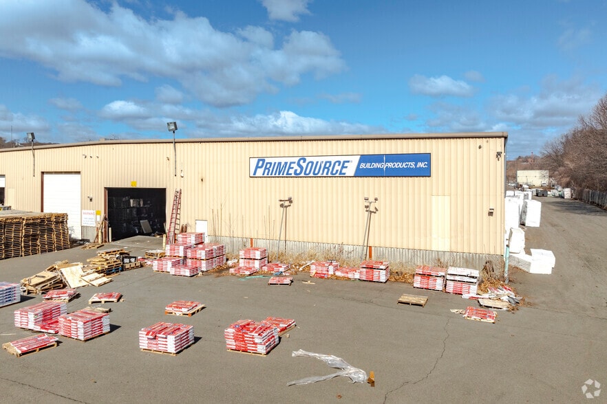 45 Freight St, Waterbury, CT for lease - Primary Photo - Image 1 of 5