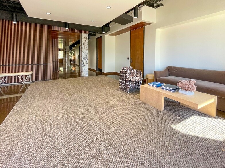 3901 Manhattan Dr, Tyler, TX for lease - Interior Photo - Image 3 of 6