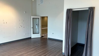 1812 Old Shell Rd, Mobile, AL for lease Building Photo- Image 2 of 5
