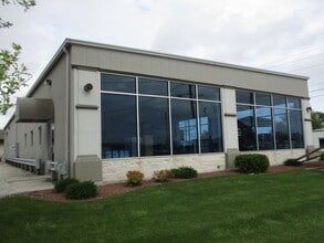 3420 Dewey St, Manitowoc, WI for lease Building Photo- Image 1 of 4