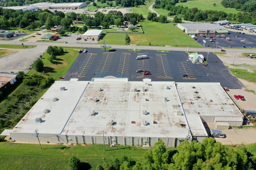 1201 E Scenic Rivers Blvd, Salem, MO for lease - Building Photo - Image 3 of 12