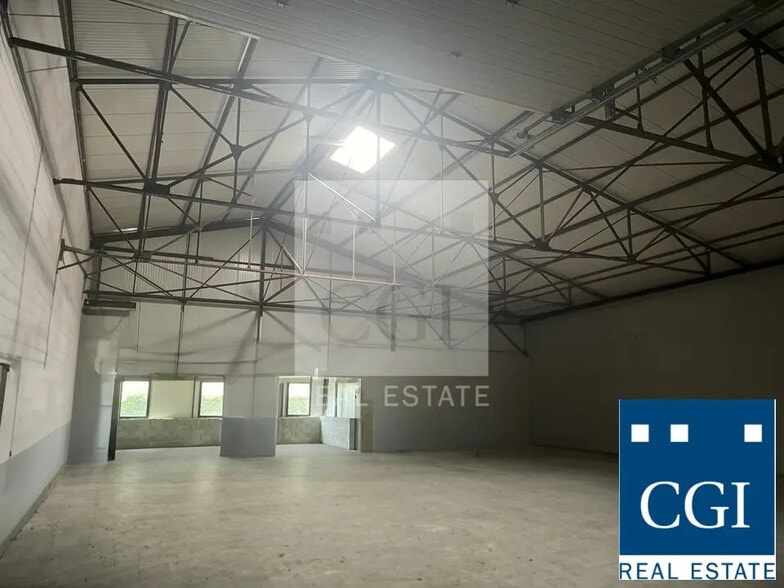 Flex in Froges for sale - Interior Photo - Image 2 of 7