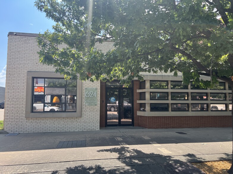 624 W Sheridan Ave, Oklahoma City, OK for lease - Building Photo - Image 2 of 19