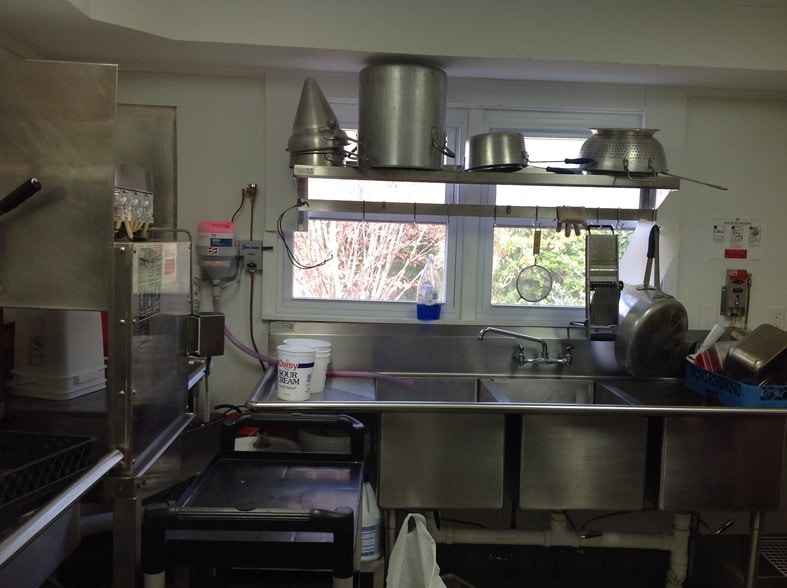 8095 Keowee School Rd, Seneca, SC for sale - Interior Photo - Image 2 of 24