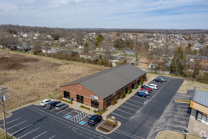 1113 N Castle Heights Ave, Lebanon, TN for sale - Building Photo - Image 1 of 1