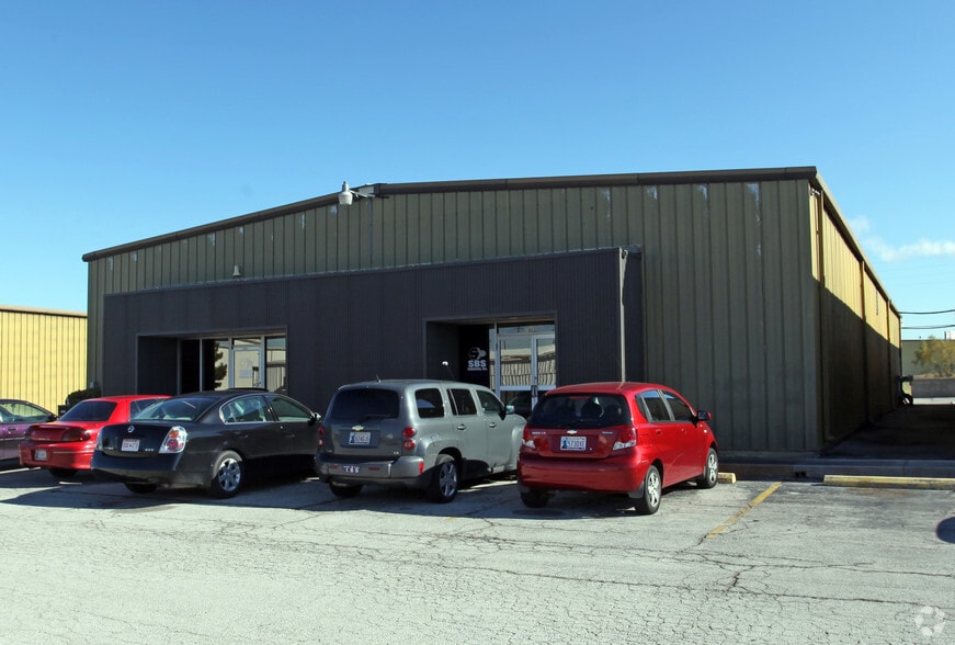 1863 N 106th Ave, Tulsa, OK for sale - Building Photo - Image 2 of 3