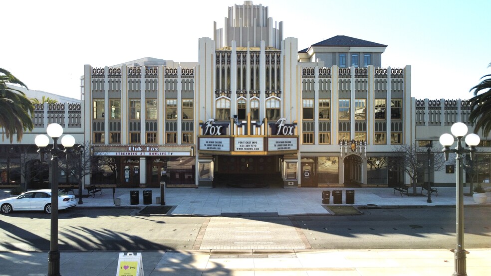 2209-2223 Broadway St, Redwood City, CA for lease - Building Photo - Image 2 of 10