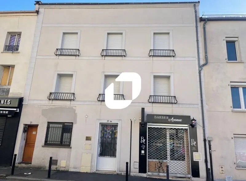 Office in Montreuil for lease Building Photo- Image 1 of 8