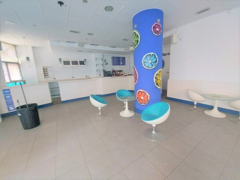 Retail in El Ejido, Almería for sale - Building Photo - Image 3 of 11