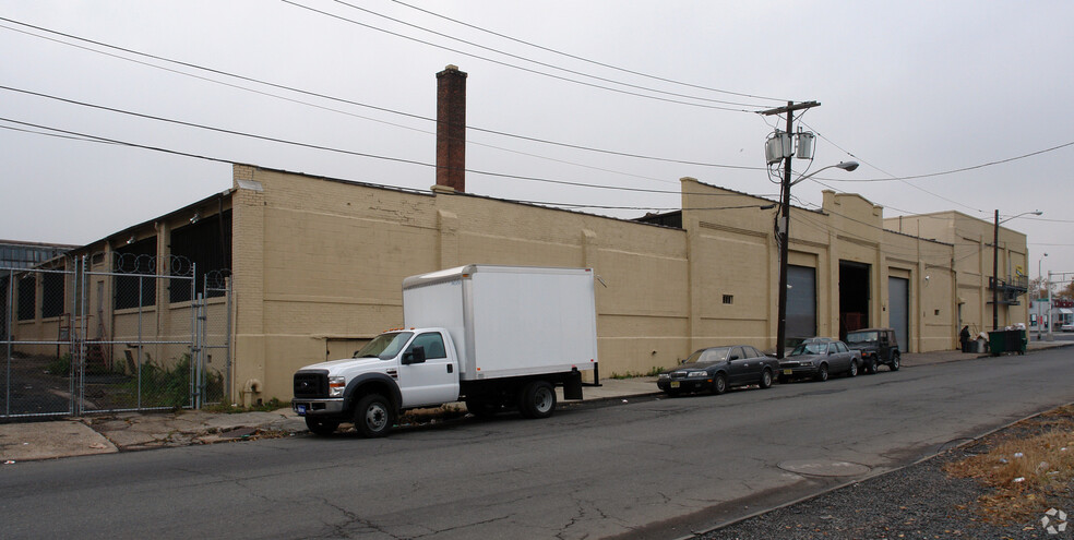 290 Elizabeth Ave, Newark, NJ for lease - Building Photo - Image 2 of 2