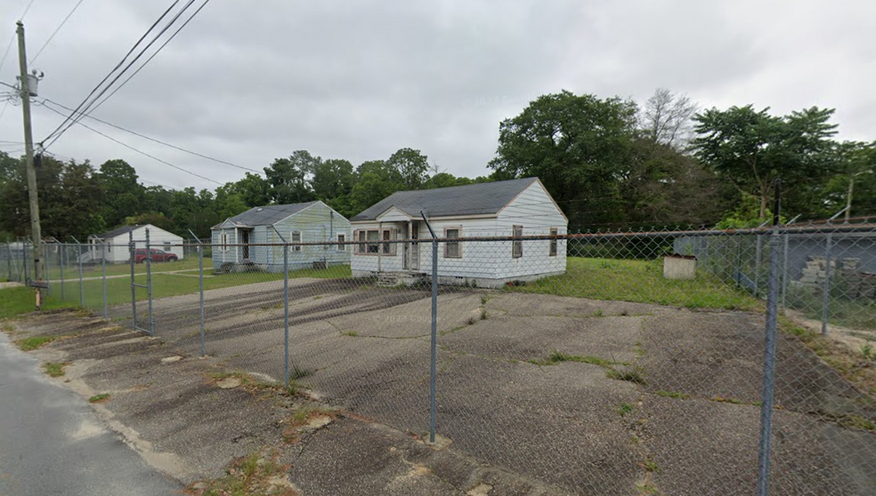 106 Hopedale St, Fayetteville, NC for sale - Building Photo - Image 2 of 3