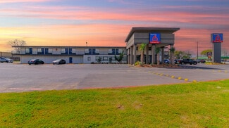 More details for 110 E Highway 6, Alvin, TX - Hospitality for Sale
