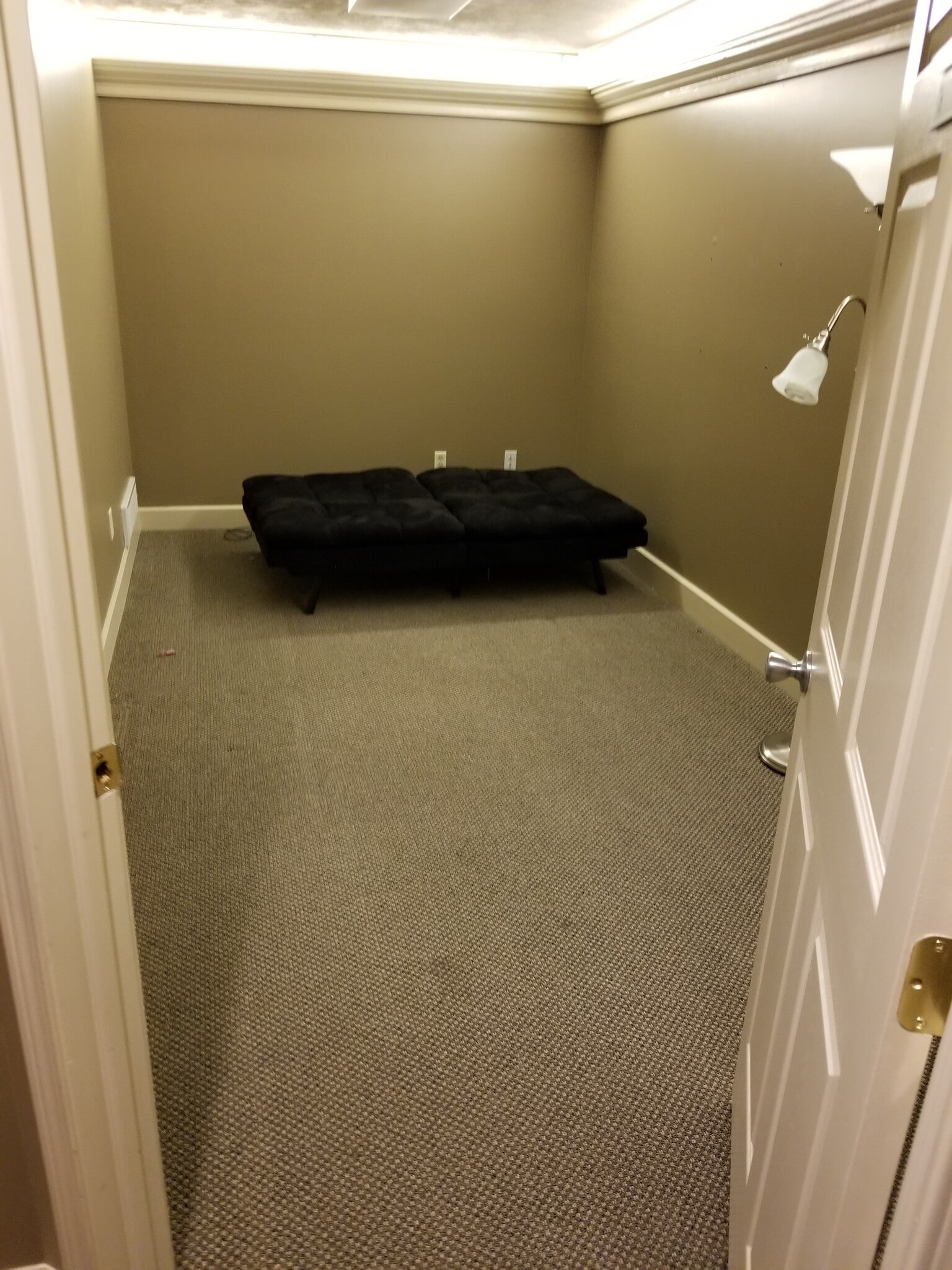 503 W 2600 S, Bountiful, UT for lease Interior Photo- Image 1 of 2