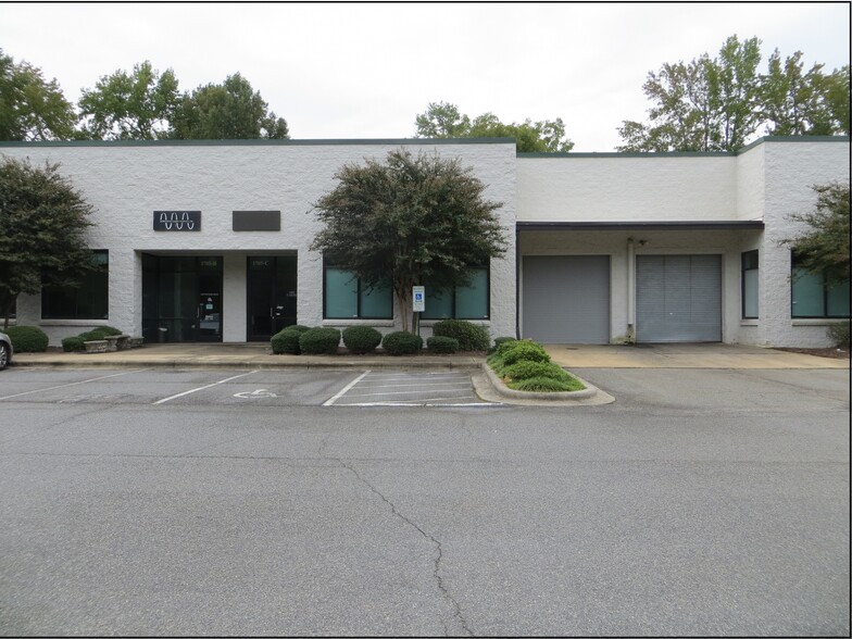 1705 Orr Industrial Ct, Charlotte, NC for lease - Building Photo - Image 1 of 8