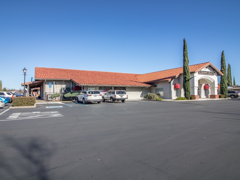 221 Locust St, Redding, CA for lease - Building Photo - Image 1 of 18