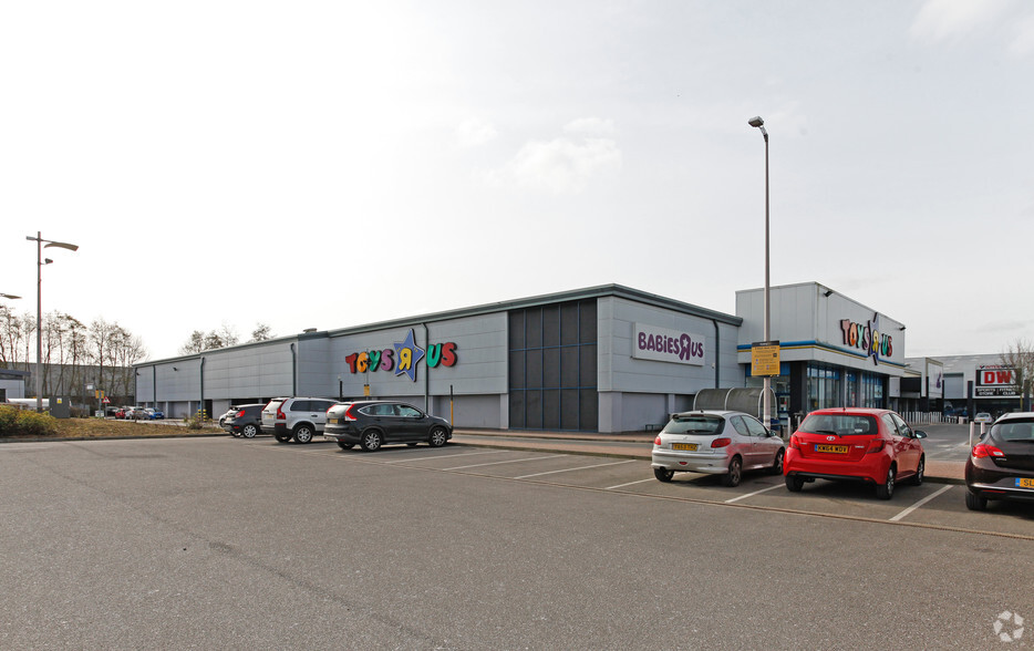 Towcester Rd, Northampton for lease - Building Photo - Image 2 of 6