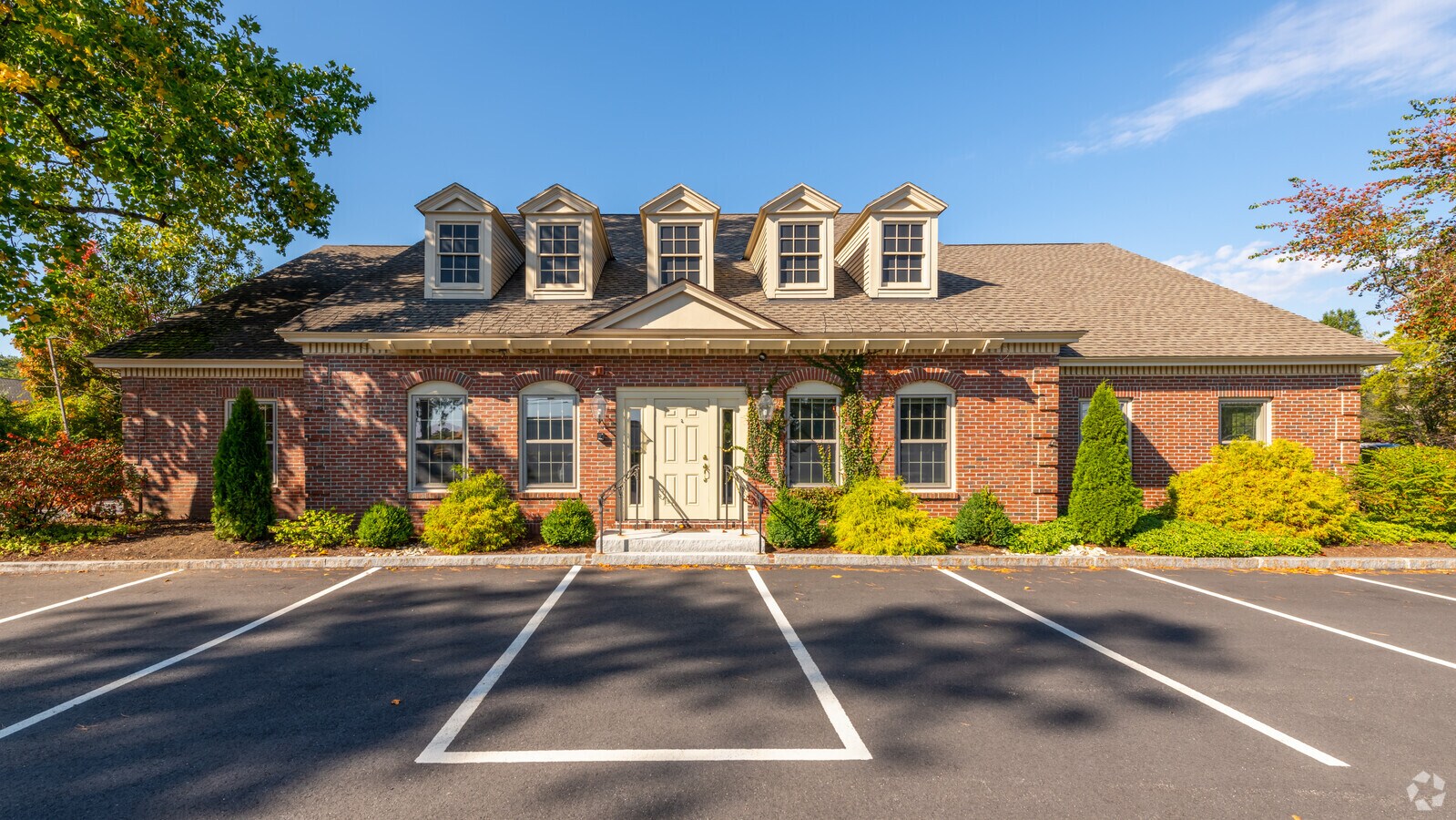 116 S River Rd, Bedford, NH 03110