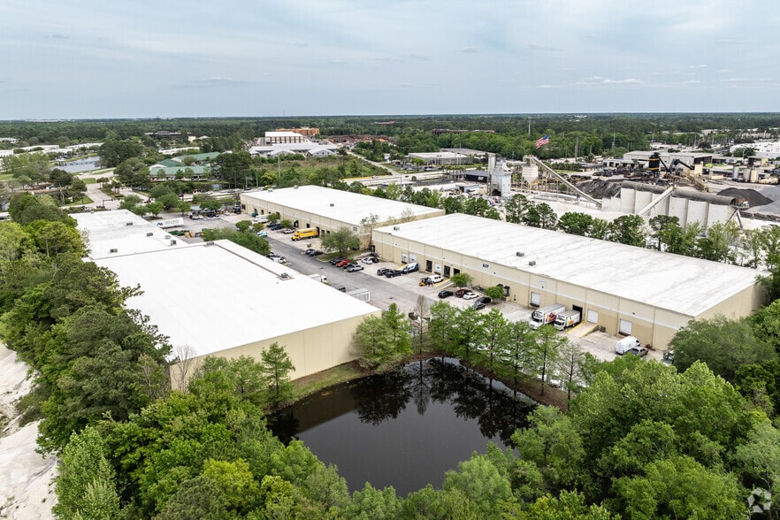 7380 Philips Hwy, Jacksonville, FL for lease - Building Photo - Image 2 of 10