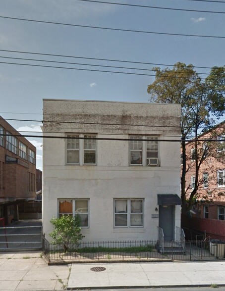 8111 Avenue K, Brooklyn, NY for lease - Building Photo - Image 1 of 1