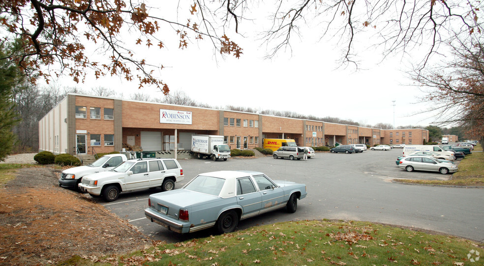 226-262 Prestige Park Rd, East Hartford, CT for lease - Building Photo - Image 3 of 13