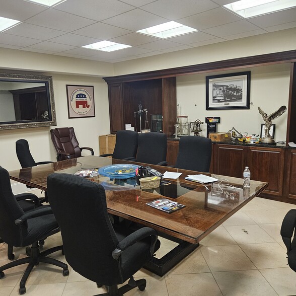 1900 Destrehan Ave, Harvey, LA for sale - Interior Photo - Image 3 of 7