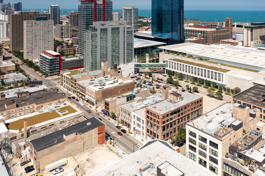 2241-2245 S Michigan Ave, Chicago, IL for lease - Aerial - Image 3 of 3