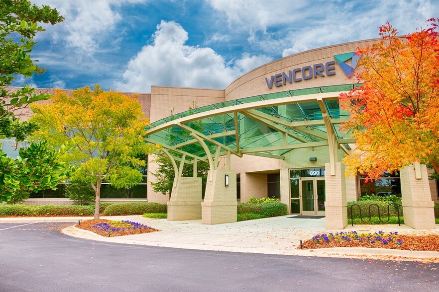 890 Explorer Blvd, Huntsville, AL for sale - Primary Photo - Image 1 of 3