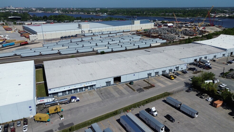 2626 Indian River Rd, Chesapeake, VA for lease - Building Photo - Image 1 of 18